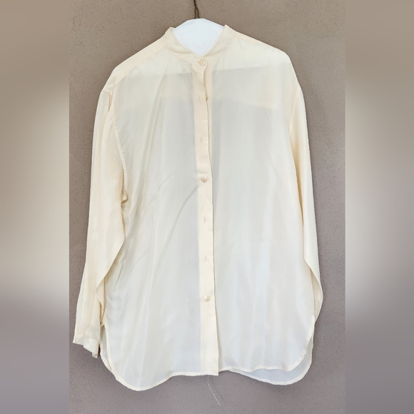 Elegant Cream Blouse - Picture 1 of 5